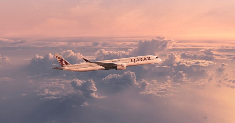 Qatar Airways becomes first airline to fly Starlink-equipped Boeing 787-9s